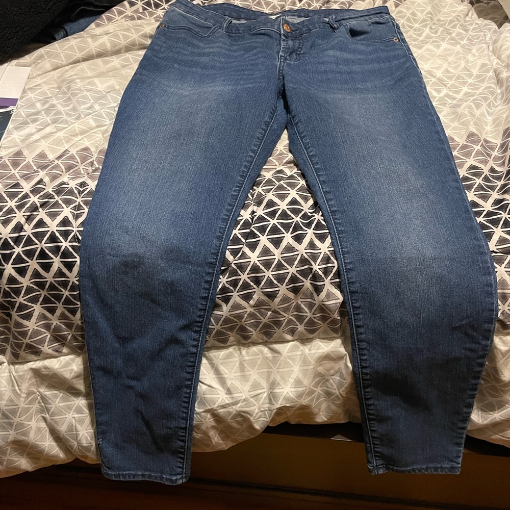 Old navy super skinny Jean. Size 14